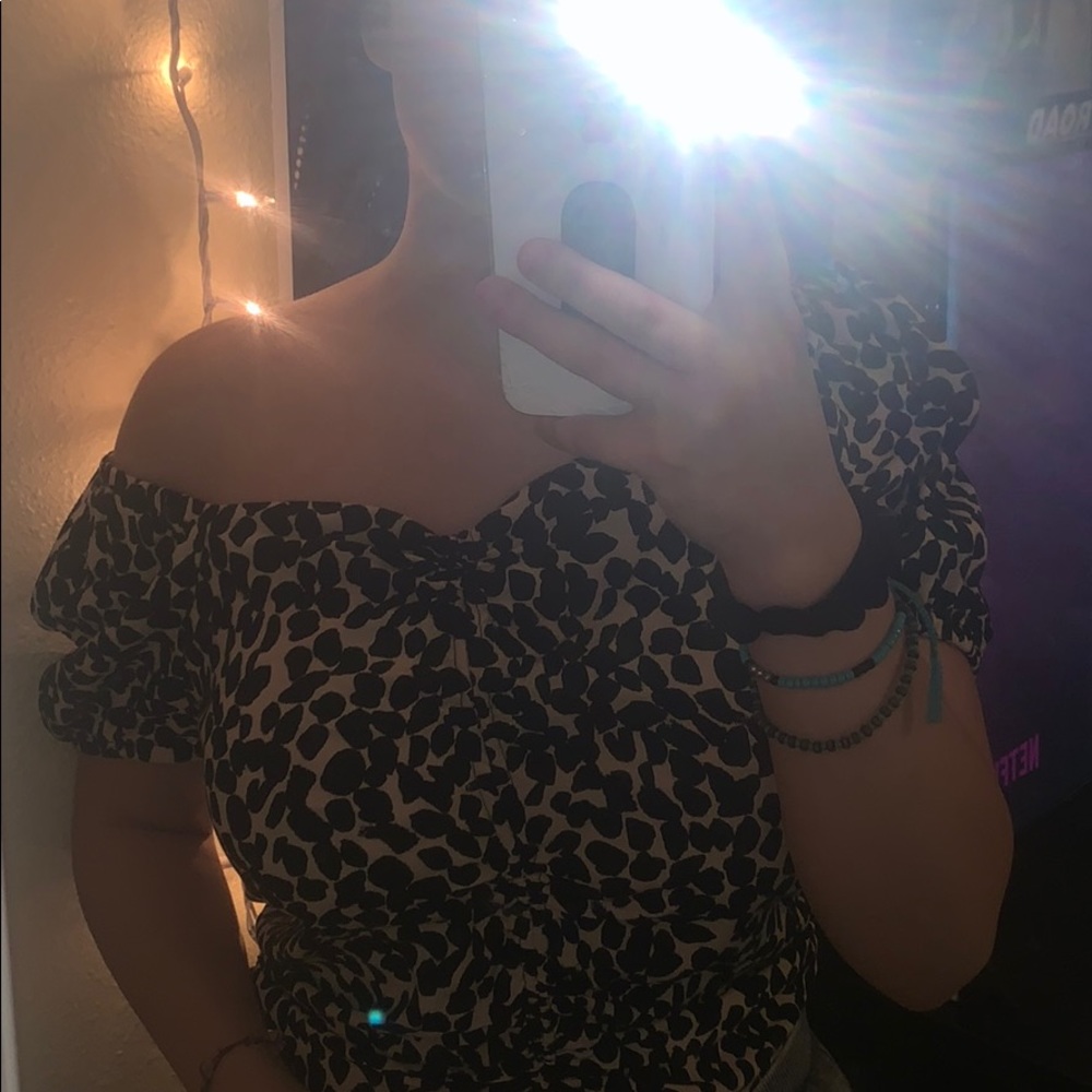 H&M Leopard Print Off the Shoulder Top BRAND NEW